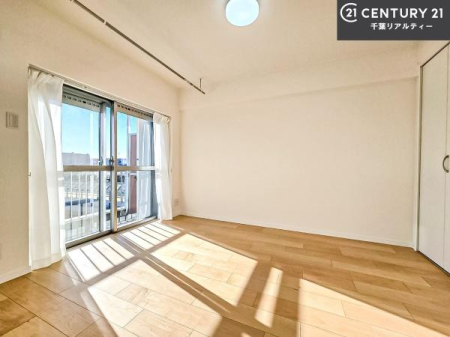 �m�� �o���R�j�[�ɖʂ��Ă���m���ł��B���邭�����肪����A���C����������ł��܂��I���N���āA�O�ɏo�Ĕw�L�т����[�ċz�����ǂ������}������邱�Ƃ��ł��܂��B