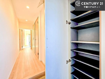 ���� �V���[�Y�{�b�N�X�t���Ȃ̂ŁA���ւ��Еt�����|�������₷���ł��I
�X�b�L���������ւŌ˂��J�����u�ԁA�������̂���S�n������Ԃ��o�}���Ă���܂��B