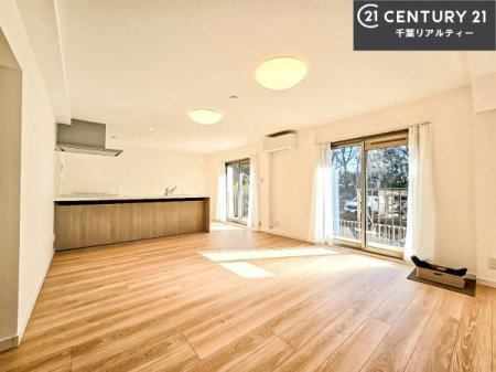 ���r���O �J�����̂���L�XLDK�I�\�t�@�[��_�C�j���O�e�[�u����u���Ă������ɂȂ�Ȃ��̂ŉ��K�ɉ߂����܂��I�R�~���j�P�[�V���������₷�����r���O�ł��I