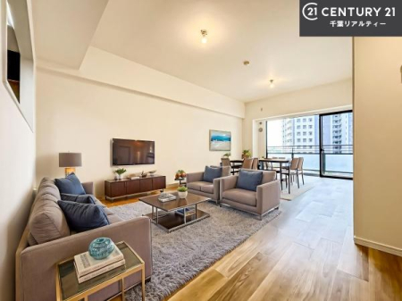 ���r���O �Ƌ��CG�p�[�X�ł��B�S�n�ǂ����r���O�͉Ƒ������R�ƏW�܂�܂��B�Ƒ��c�R�̎��Ԃ����������ł��B���Ƒ��ƁA����w�[���������Ԃ��߂��������ł��ˁB