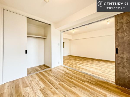 �q������ �V���v���Ƀf�U�C������Ă��邽�߁A�Ƌ��I�т܂���I
���C�ɓ���̉Ƌ��u���Ă��낰���Ԃ���邱�Ƃ��ł��܂��B