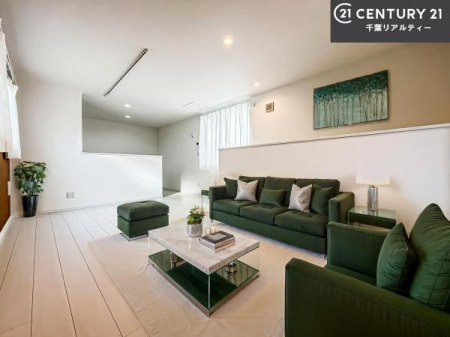 ���r���O �Ƌ��CG�p�[�X�ł��B�S�n�ǂ����r���O�͉Ƒ������R�ƏW�܂�܂��B�Ƒ��c�R�̎��Ԃ����������ł��B���Ƒ��ƁA����w�[���������Ԃ��߂��������ł��ˁB