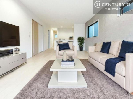 ���r���O �Ƌ��CG�p�[�X�ł��B�L�X�_�C�j���O�X�y�[�X�I������肨�H���B�΂��������y�������Ԃ��߂����܂��B���X�̔���������܂��I