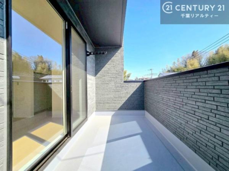 �o���R�j�[ �z������̗ǂ��o���R�j�[�ŁA�����󕨂��悭���������ł��ˁI
���V�C�̗ǂ����ɂ̓o���R�j�[�֏o�ă��t���b�V������̂��C�����悳�����ł��B