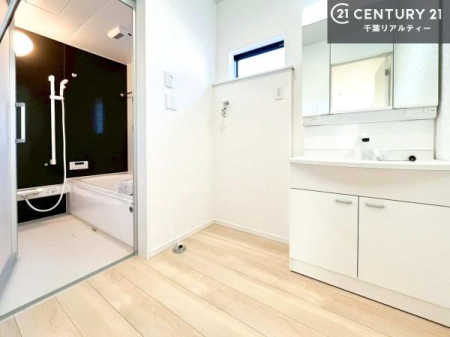 ���ʑ�E���ʏ� �����̂������ʏ��́A���ƕ�������₷���A���ł����K�ɂ��g�����������܂��B�O�ʋ��Ŏg�����肪�ǂ��A�������[�������Ă���܂��̂ŁA���p�i��X�L���P�A�p�i���������萮���ł��܂��B