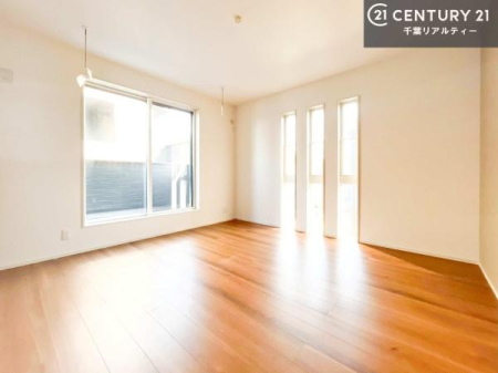 �Q�� �o���R�j�[�ɖʂ��Ă���m���ł��B���邭�����肪����A���C����������ł��܂��I���N���āA�O�ɏo�Ĕw�L�т����[�ċz�����ǂ������}������邱�Ƃ��ł��܂��B