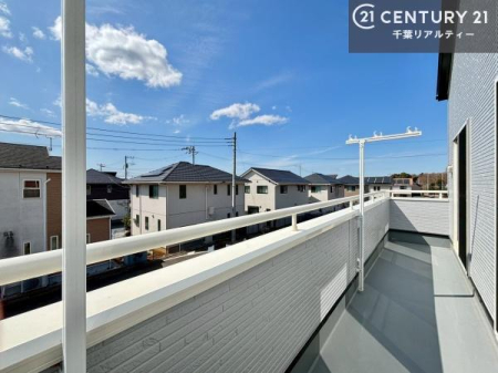 �o���R�j�[ �z������̗ǂ��o���R�j�[�ŁA�����󕨂��悭���������ł��ˁI
���V�C�̗ǂ����ɂ̓o���R�j�[�֏o�ă��t���b�V������̂��C�����悳�����ł��B