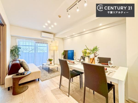 ���r���O �S�n�ǂ����r���O�͉Ƒ������R�ƏW�܂�܂��B�Ƒ��c�R�̎��Ԃ����������ł��B���Ƒ��ƁA����w�[���������Ԃ��߂��������ł��ˁB