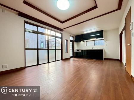 �L�b�`�� ���[�X�y�[�X���L�x�ŁA�����X�y�[�X���X�b�L���ƕЕt���Ђ�`�����p�ł��܂��I
���K�ɍ�Ƃ��ł��܂��I�����̗���������܂��I