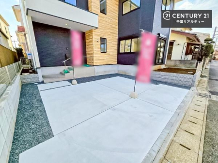 ���ԏ� ���ԃX�y�[�X��2�䕪����܂��I�Z�J���h�J�[�͂������A�o�C�N�⎩�]�ԂȂǂ��u���ꏊ�ɍ���܂���B