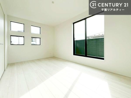 �Q�� �o���R�j�[�ɖʂ��Ă���m���ł��B���邭�����肪����A���C����������ł��܂��I���N���āA�O�ɏo�Ĕw�L�т����[�ċz�����ǂ������}������邱�Ƃ��ł��܂��B