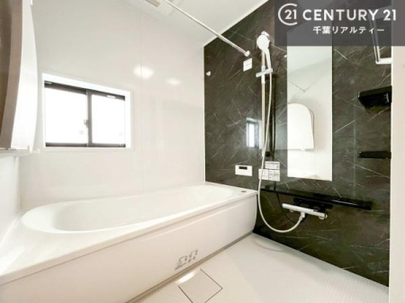 ���� �������������l�̕��͋C�̃o�X���[���́A�����o�Ă��ăo�X�^�C�����[���I
���d���撣���Ă��邲�J���ɂ��D�݂̓����̓����܂����āA�y����ł݂Ă͂������ł��傤���H