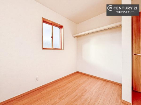 ���r���O�ȊO�̋��� ���[�X�y�[�X�����Ă��܂��I�������X�b�L�����ڂ��鎖���ł��܂��ˁB
�Ƌ��I�΂Ȃ��V���v���ȃf�U�C���ׁ̈A�Ƌ��I�΂����C�ɓ���̋�ԍ�肪�ł������ł��ˁB