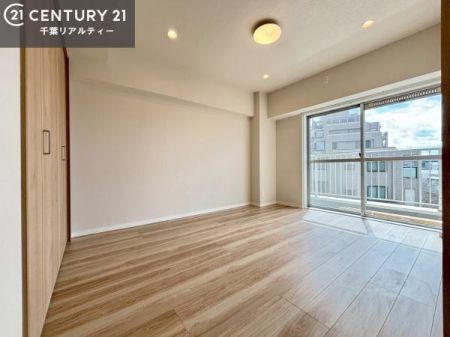 �Q�� �o���R�j�[�ɖʂ��Ă���m���ł��B���邭�����肪����A���C����������ł��܂��I���N���āA�O�ɏo�Ĕw�L�т����[�ċz�����ǂ������}������邱�Ƃ��ł��܂��B