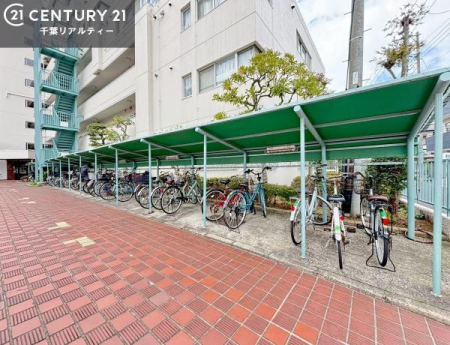 ���̑����p�� ���֏ꊮ���ŁA���q���܂̎��]�Ԃ�ʋΗp�̎��]�Ԃ����S���Ēu���܂��B���Ƒ��ɂ����ꂵ���֗��Ȑݔ��ł��B
�󂫏󋵂����C�y�ɂ��₢���킹���������B