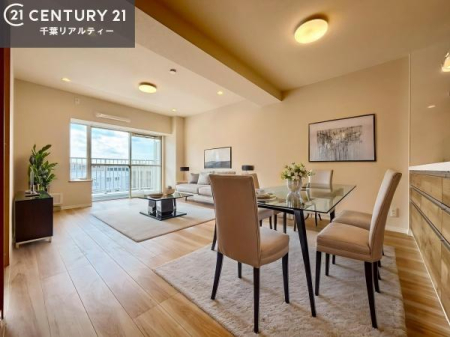 ���r���O �J�����̂���L�XLDK�I�\�t�@�[��_�C�j���O�e�[�u����u���Ă������ɂȂ�Ȃ��̂ŉ��K�ɉ߂����܂��I�R�~���j�P�[�V���������₷�����r���O�ł��I