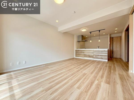 ���r���O �傫�ȑ����炽���Ղ�̗z���������閾�邢���r���O�B�J�����̂��郊�r���O�ŉƑ��c���̂��났�̎��Ԃ��߂����܂��I�����w�\�ł��I���񌻒n�ŗz������Ȃǂ��̊����������܂��I