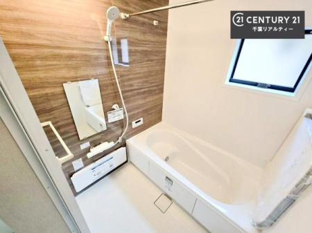 ���� �������������l�̕��͋C�̃o�X���[���́A�����o�Ă��ăo�X�^�C�����[���I
���d���撣���Ă��邲�J���ɂ��D�݂̓����̓����܂����āA�y����ł݂Ă͂������ł��傤���H