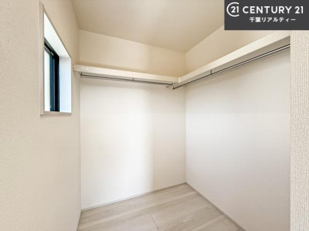 ���[ �E�H�[�N�C���N���[�[�b�g�t���ł��B��������̂��m���Ȃǂ����[���Ă��������ł��ˁI���ɂ���@�������ȂǋG�ߕ��̑傫�ȉƓd�����[�ł��܂��I