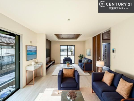 ���r���O �Ƌ��CG�p�[�X�ł��B�J�����̂���L�XLDK�I�\�t�@�[��_�C�j���O�e�[�u����u���Ă������ɂȂ�Ȃ��̂ŉ��K�ɉ߂����܂��I