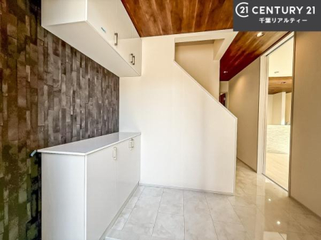 ���� ���ċA���Ă��Ă��A�������܁I�����������Ȃ�A�D�����}������Ă�����ԂɂȂ��Ă��܂��B
���邭��������錺�ւł��I