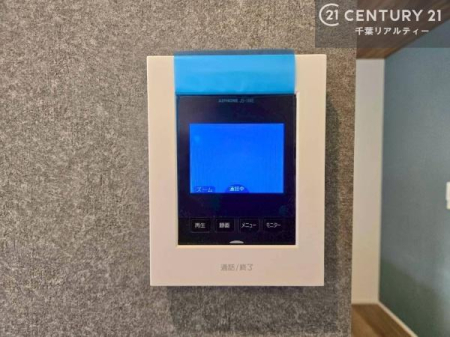 ���̑����� TV���j�^�[�t���C���^�[�z��������A�K��҂��f���Ŋm�F���Ă���Ή��ł��邽�߁A�h�Ɩʂ����S�ł��B���q�l�̂�����Ԏ��ɂ��S�����A���Ƒ��̈��S�E���S�ȕ�炵���T�|�[�g���܂��B