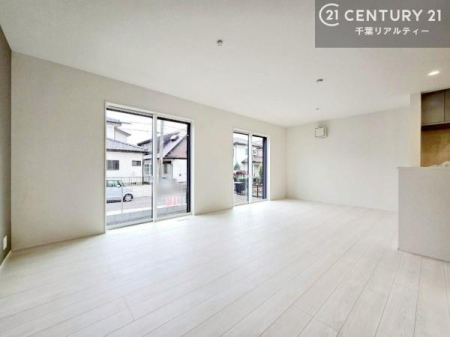 ���r���O �傫�ȑ����炽���Ղ�̗z���������閾�邢���r���O�B�J�����̂��郊�r���O�ŉƑ��c���̂��났�̎��Ԃ��߂����܂��I�����w�\�ł��I���񌻒n�ŗz������Ȃǂ��̊����������܂��I