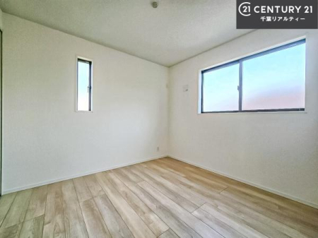 �q������ �|���o�������Ȃ��������́A���q�l�̂������Ƃ��Ă����S�ł��I
���[�X�y�[�X���[�����Ă���̂ŎU�炩�������������T�b�ƕЕt�����܂��I