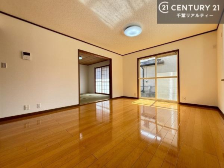 ���r���O �D�����z���܂肪���r���O����ł���ċ��S�n�̗ǂ���Ԃ����o���Ă���܂��I
���났�̎��Ԃ��߂����܂��I