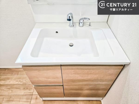 ���ʑ�E���ʏ� �[�����ʑ�{�E���́A�������˂ɂ����̂ł�����ꂪ�y�X�I���������ۂĂ܂��I
�L���C�Ȑ��ʏ��Ŏ��������̃��`�x�[�V�������オ��܂��ˁI