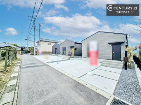 �O�ʓ��H�܂ތ��n�ʐ^ �S�䂭�܂Ō��n����������������悤�A�����ē��̂��p�ӂ������Ă���܂��B���C�y�ɂ��₢���킹�̏�A���z�̕�炵�ւ̈�������i�߂��������I