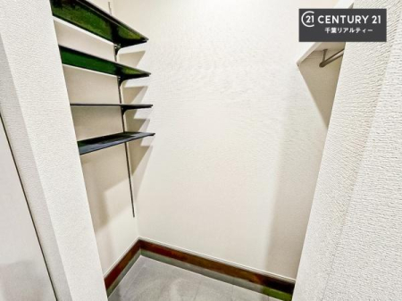 ���[ ���ւɂ́A�y�Ԏ��[�t���I�V���[�Y�C���N���[�N�̖������ʂ������֎��肪��������ƕЕt�������J�����u�ԐS�n�悢��Ԃ����o���邱�Ƃ��ł��܂��I