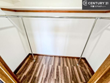 ���[ �E�H�[�N�C���N���[�[�b�g�t���ł��B��������̂��m���Ȃǂ����[���Ă��������ł��ˁI���ɂ���@�������ȂǋG�ߕ��̑傫�ȉƓd�����[�ł��܂��B