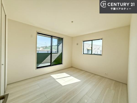 �m�� �o���R�j�[�ɖʂ��Ă���m���ł��B���邭�����肪����A���C����������ł��܂��I���N���āA�O�ɏo�Ĕw�L�т����[�ċz�����ǂ������}������邱�Ƃ��ł��܂��B