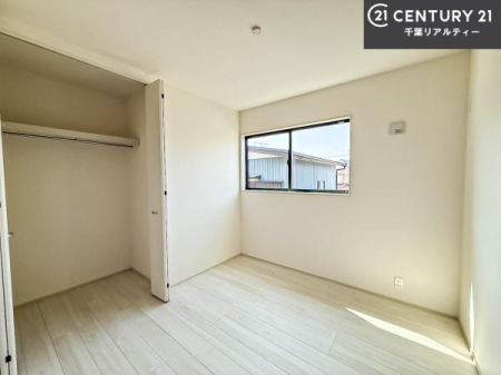 �Q�� �V���v���Ƀf�U�C������Ă��邽�߁A�Ƌ��I�т܂���I
���C�ɓ���̉Ƌ��u���Ă��낰���Ԃ���邱�Ƃ��ł��܂��B