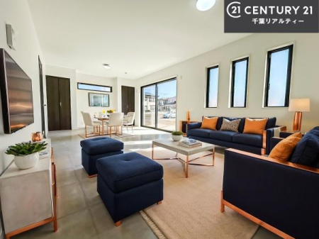 ���r���O �D�����z���܂肪���r���O����ł���ċ��S�n�̗ǂ���Ԃ����o���Ă���܂��I
���R�ƉƑ����W����b��������S�n�悢��ԁI