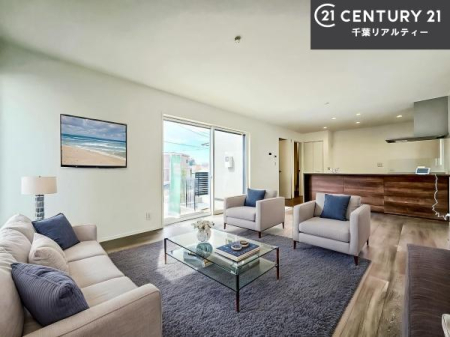 ���r���O �Ƌ��CG�p�[�X�ł��B�S�n�ǂ����r���O�͉Ƒ������R�ƏW�܂�܂��B�Ƒ��c�R�̎��Ԃ����������ł��B���Ƒ��ƁA����w�[���������Ԃ��߂��������ł��ˁB