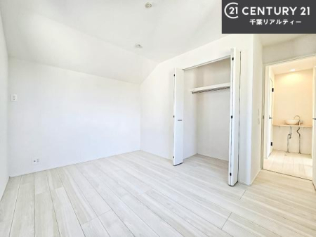 ���r���O�ȊO�̋��� ���[�X�y�[�X�����Ă��܂��I�������X�b�L�����ڂ��鎖���ł��܂��ˁB
�Ƌ��I�΂Ȃ��V���v���ȃf�U�C���ׁ̈A�Ƌ��I�΂����C�ɓ���̋�ԍ�肪�ł������ł��ˁB