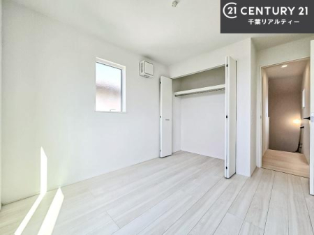 �m�� �V���v���Ƀf�U�C������Ă��邽�߁A�Ƌ��I�т܂���I
���C�ɓ���̉Ƌ��u���Ă��낰���Ԃ���邱�Ƃ��ł��܂��B