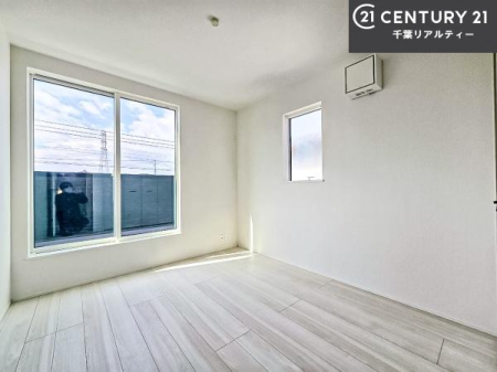 �m�� �o���R�j�[�ɖʂ��Ă���m���ł��B���邭�����肪����A���C����������ł��܂��I���[�X�y�[�X���[�����Ă���̂ŎU�炩�������������T�b�ƕЕt�����܂��I