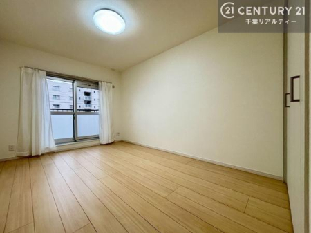 �Q�� �o���R�j�[�ɖʂ��Ă���m���ł��B���邭�����肪����A���C����������ł��܂��I���N���āA�O�ɏo�Ĕw�L�т����[�ċz�����ǂ������}������邱�Ƃ��ł��܂��B