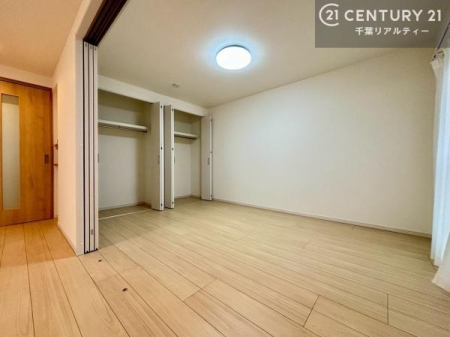 �m�� ���r���O�Ɨאڂ����m���́A�Ǝ��̋x�e�X�y�[�X��L�b�Y�X�y�[�X�Ƃ��Ċ��p����̂��悳�����ł��ˁI
���[�X�y�[�X�����Ă��܂��I

