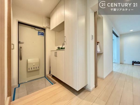 ���� ���֎��[���[�����Ă���̂ŁA���֎��肪�X�b�L���Еt�����q���ɌC�̒u����ɍ���܂���I