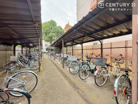 ���̑����p�� ���p�����E���]�Ԓu����ł��B
���]�Ԃ�����΍s���͈͂��L���肨�o�����֗��ł��I�󂫏󋵂Ɋւ��Ă͂��C�y�ɂ��₢���킹���������I