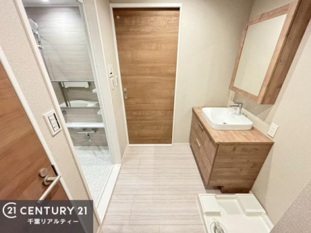 ���ʑ�E���ʏ� ���󂩂犣���E���[�A�����܂ł̈ړ����Z���A�����̉Ǝ������������ƃA�b�v���܂��B
����肪�߂��ɂ܂Ƃ܂��Ă��邽�߁A�Z��������J�̓��̂�������X�g���X�Ȃ����Ȃ��܂��B