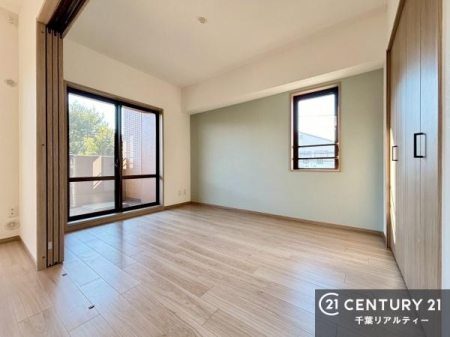 �Q�� 2�ʍ̌����m�ۂ������邢�����́A���ʂ����ǂ��A���邭��ϋ��S�n�̗ǂ���ԂƂȂ��Ă���܂��B�����b�N�X���ĉ߂�����S�n�̗ǂ��������ł��I���̖ڊo�߂��X�b�L�����܂��ˁI