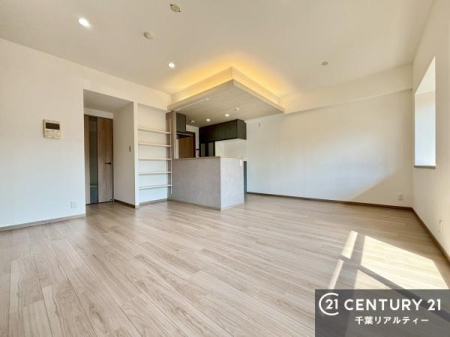 ���r���O �D�����z���܂肪���r���O����ł���ċ��S�n�̗ǂ���Ԃ����o���Ă���܂��I
���났�̎��Ԃ��߂����܂��I