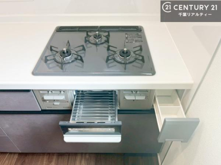 �L�b�`�� �y���n�E�X���[�J�[�{�H��z
�R�����͎O������̂ł������̓����i�s���ł��܂��B
�������O�����t���ł��B�����X�y�[�X���L�X���Ă���׍�Ƃ����₷���I�g�����肪�ǂ��V�X�e���L�b�`���ł��I