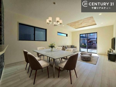 ���r���O �Ƌ��CG�p�[�X�ł��B�L�X�_�C�j���O�X�y�[�X�I������肨�H���B�΂��������y�������Ԃ��߂����܂��B���X�̔���������܂��I