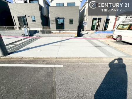 ���ԏ� ���ԃX�y�[�X��2�䕪����܂��I�Z�J���h�J�[�͂������A�o�C�N�⎩�]�ԂȂǂ��u���ꏊ�ɍ���܂���B